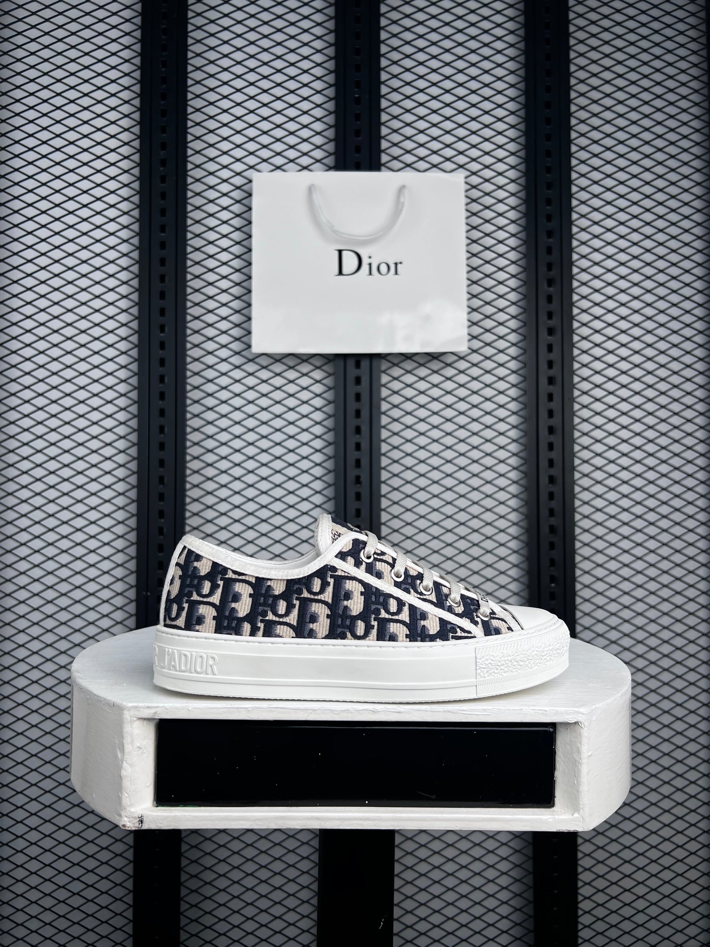 Ladies Luxury sneaker