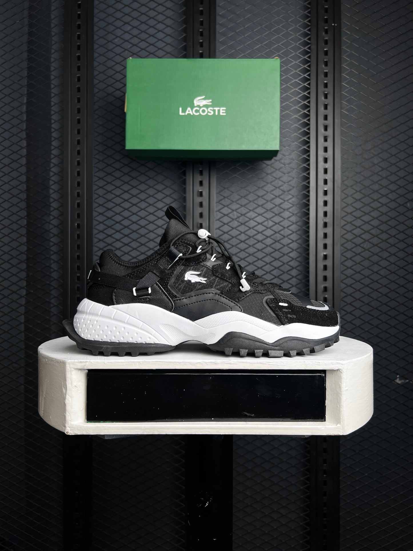 L Guard Breaker Out Door Sneakers