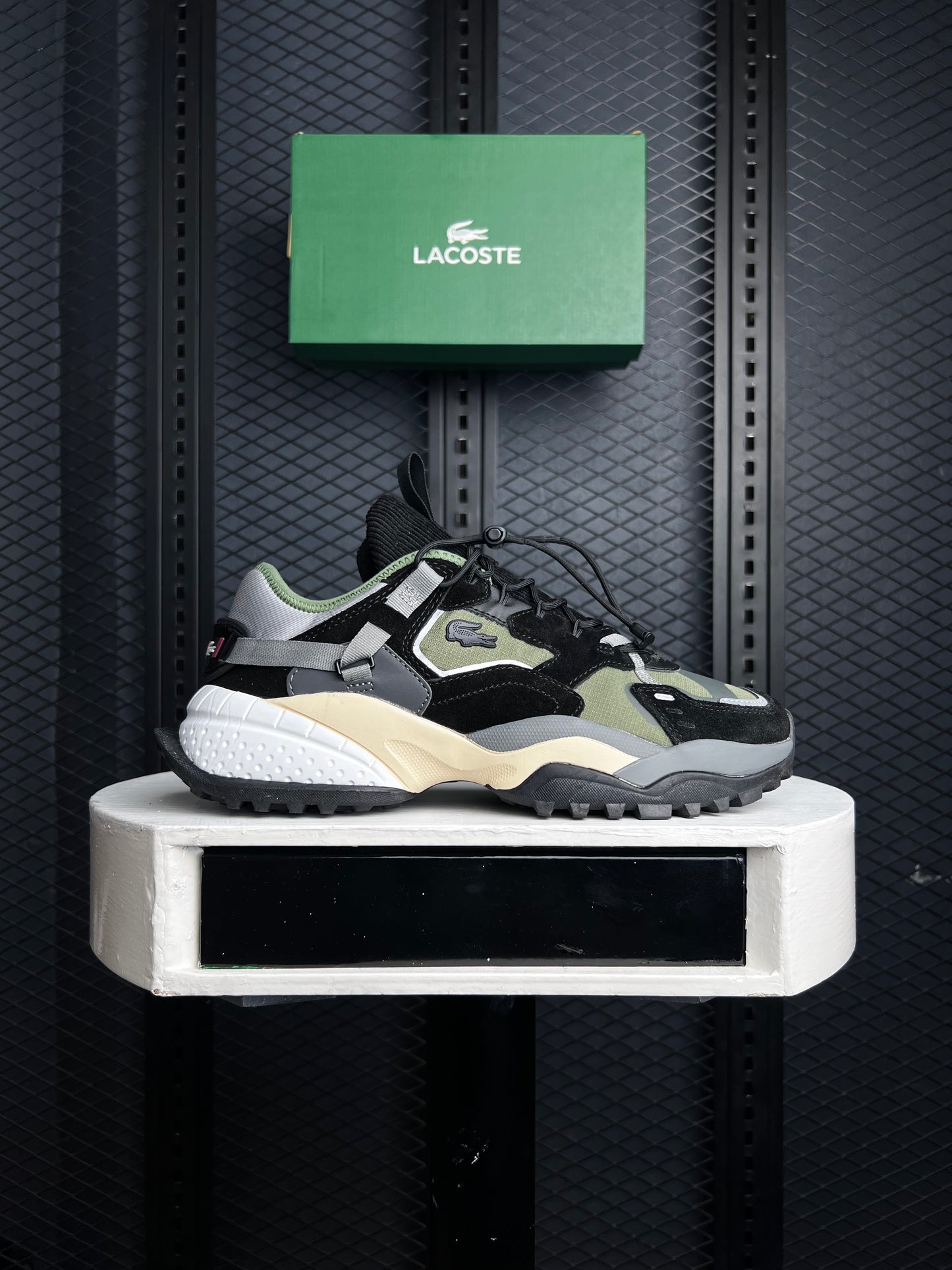 L Guard Breaker Out Door Sneakers