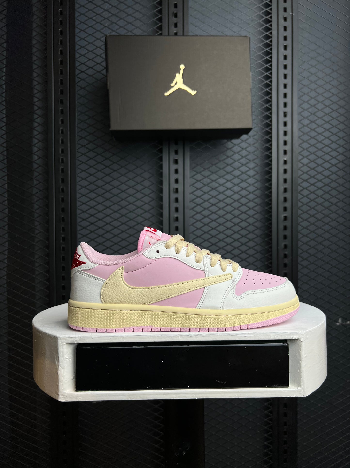 AJ1 Low x Travis Scott