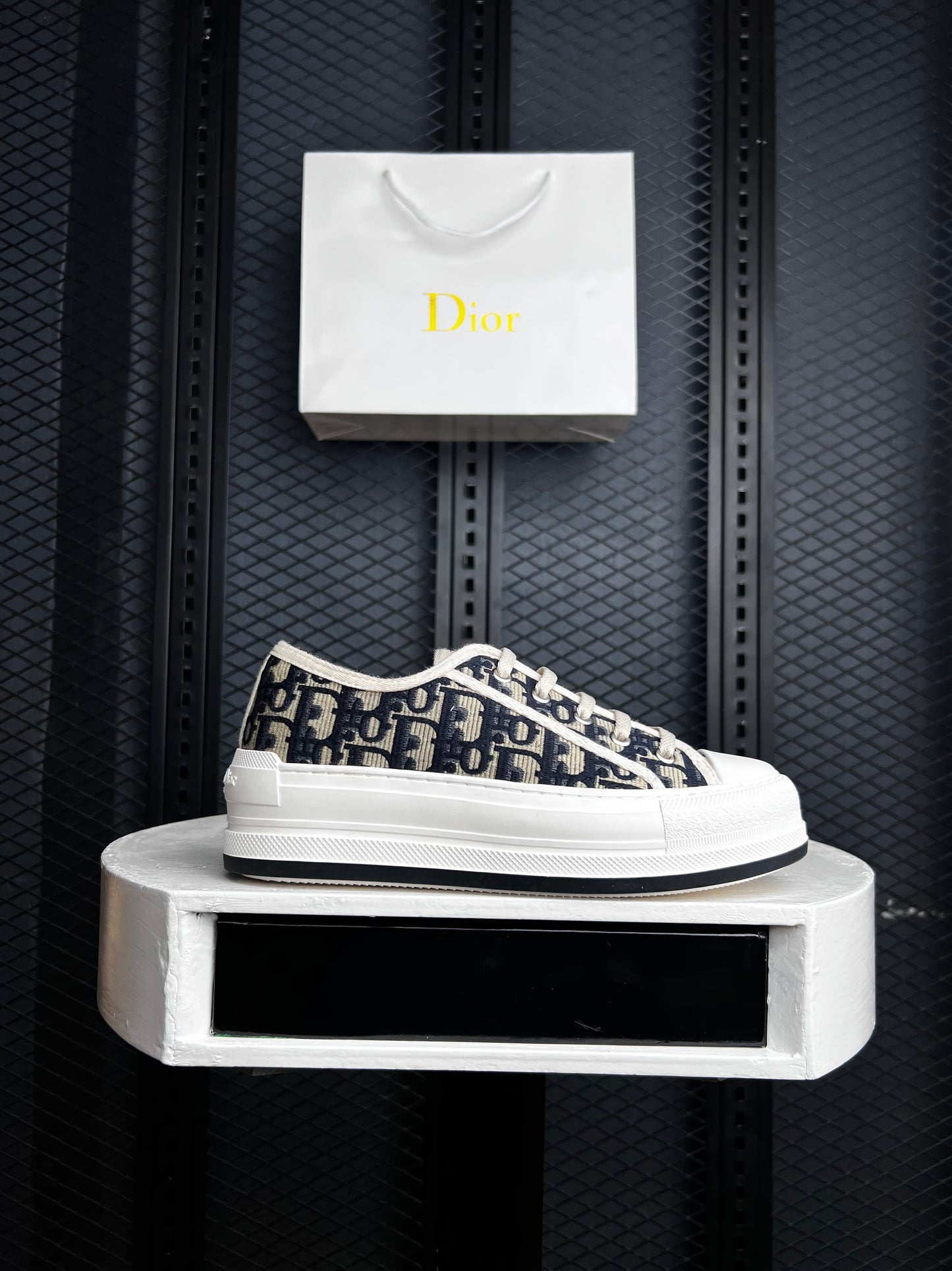 Ladies Sneakers - New Edition