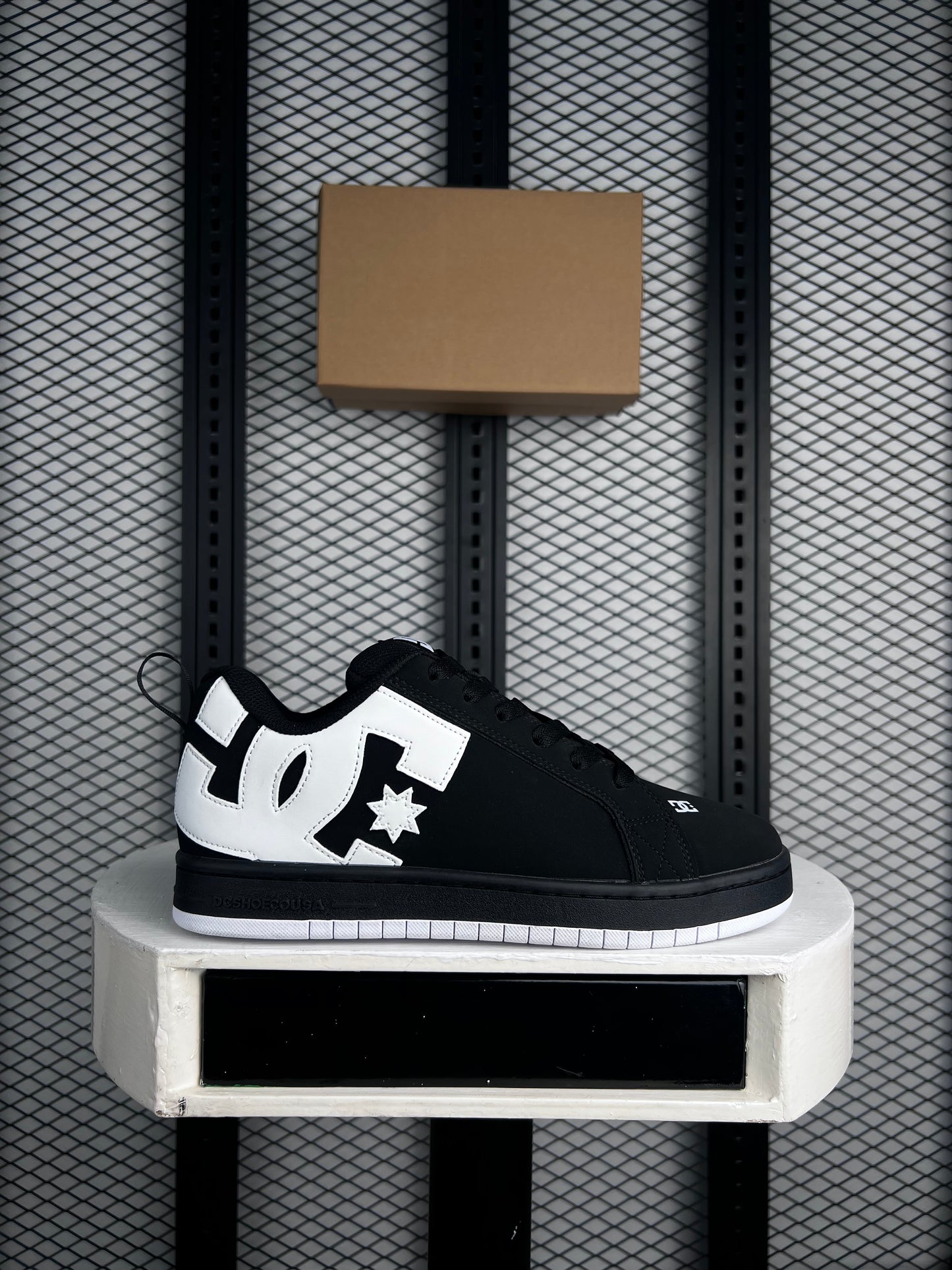 Men’s Special Edition Sneaker