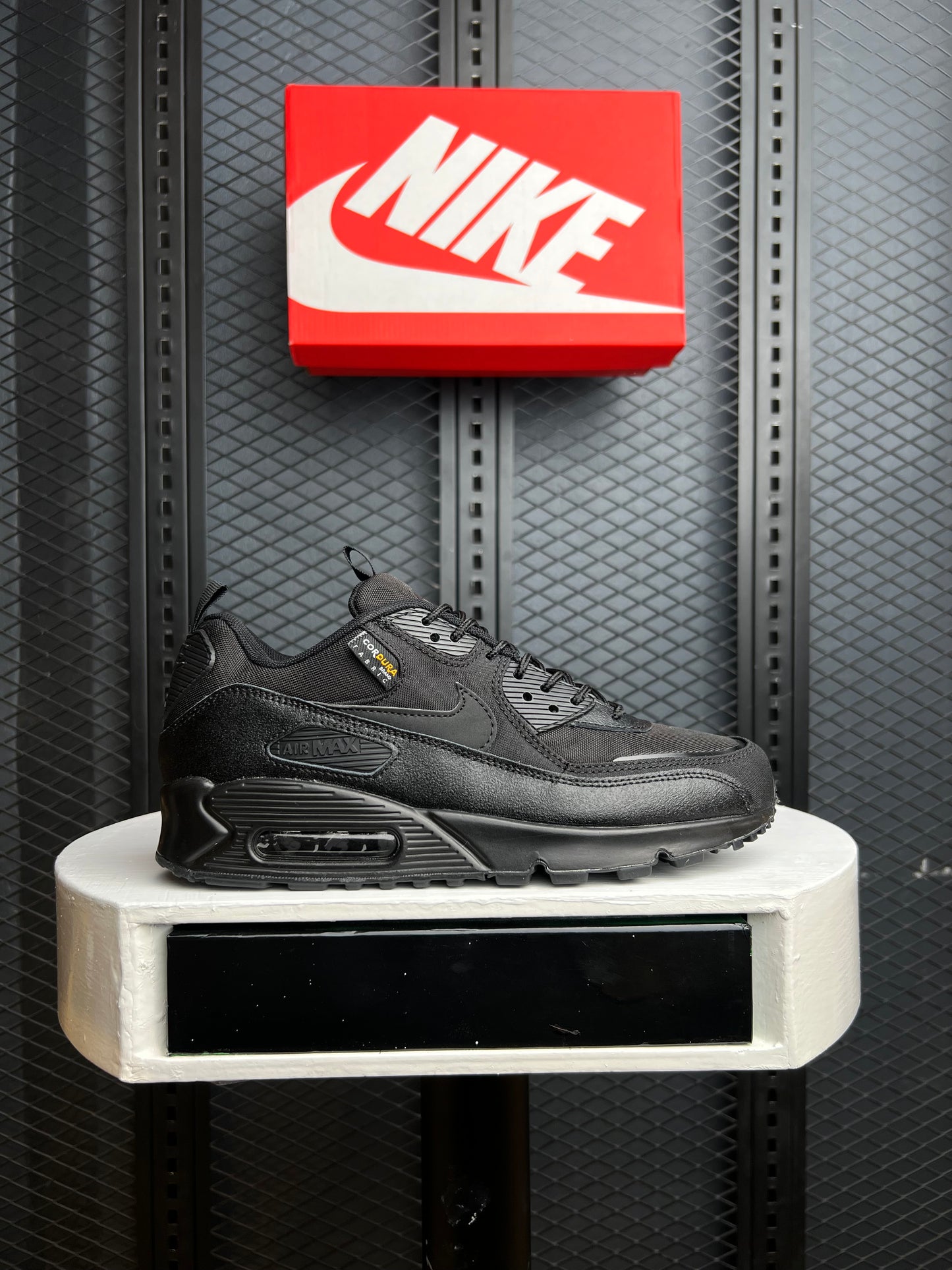 Air M 90 New Edition Sneakers
