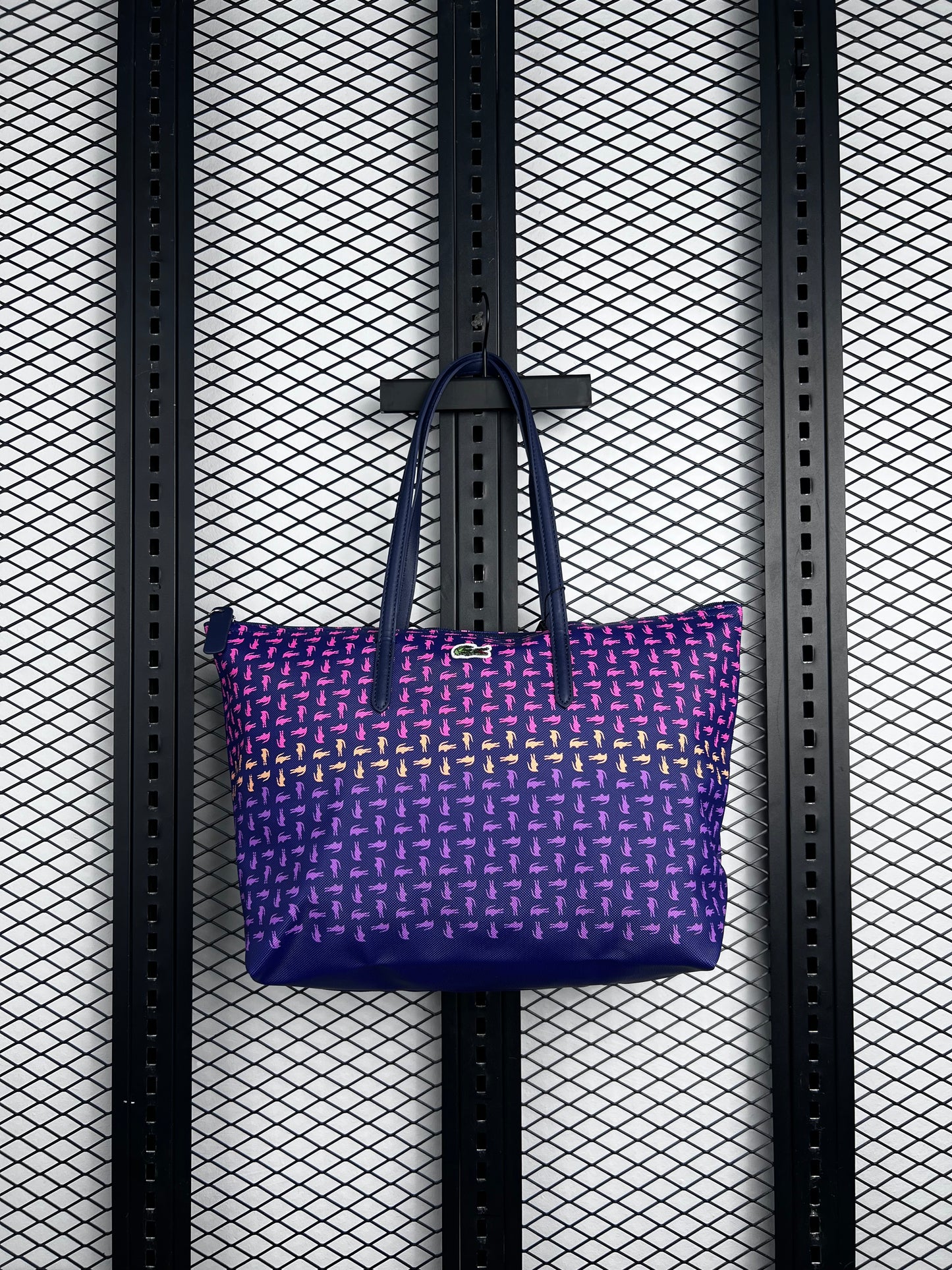 LADIES HANDBAG