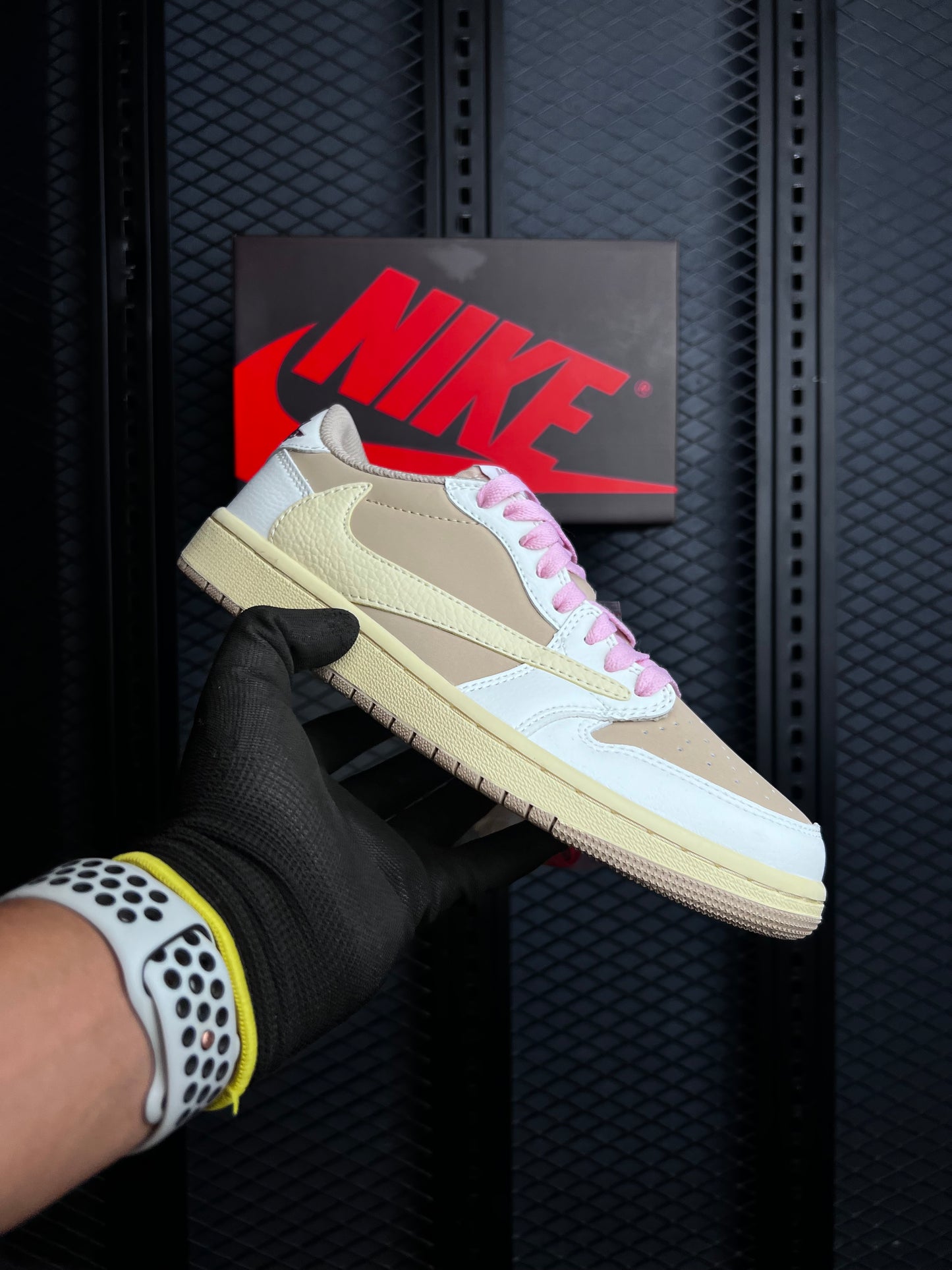 AJ1 Low x Travis Scott