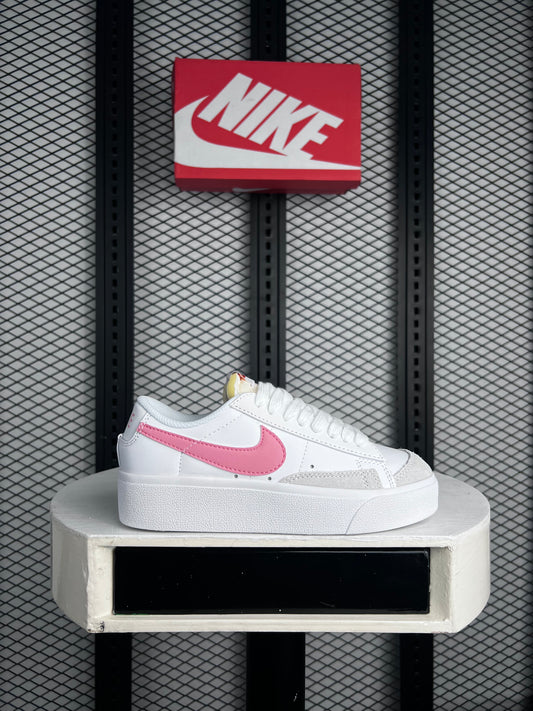 Ladies luxury sneaker