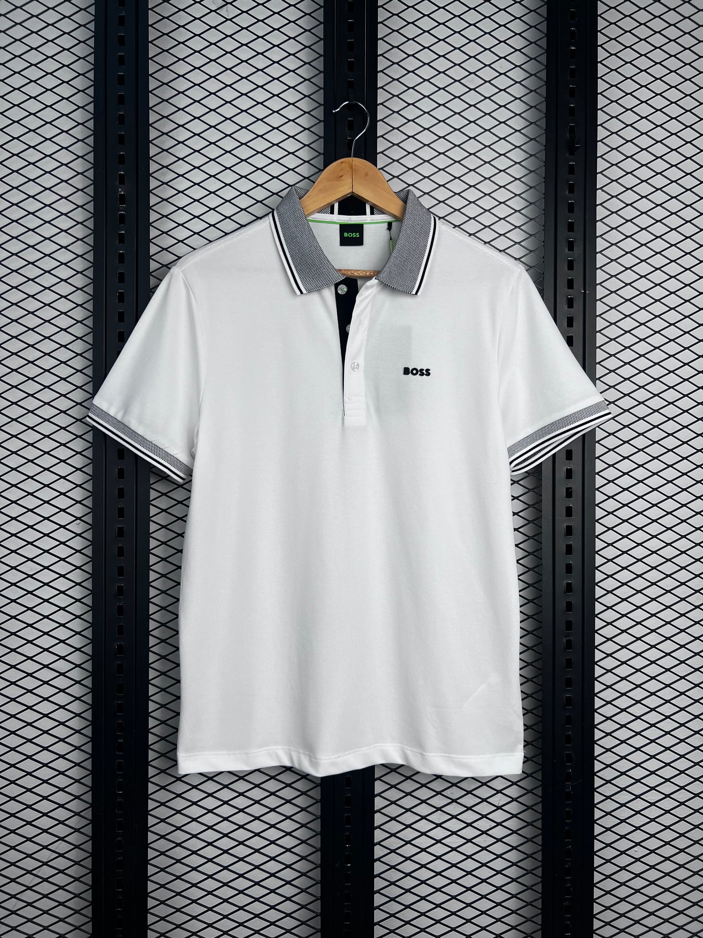 Men’s branded golf t-shirt