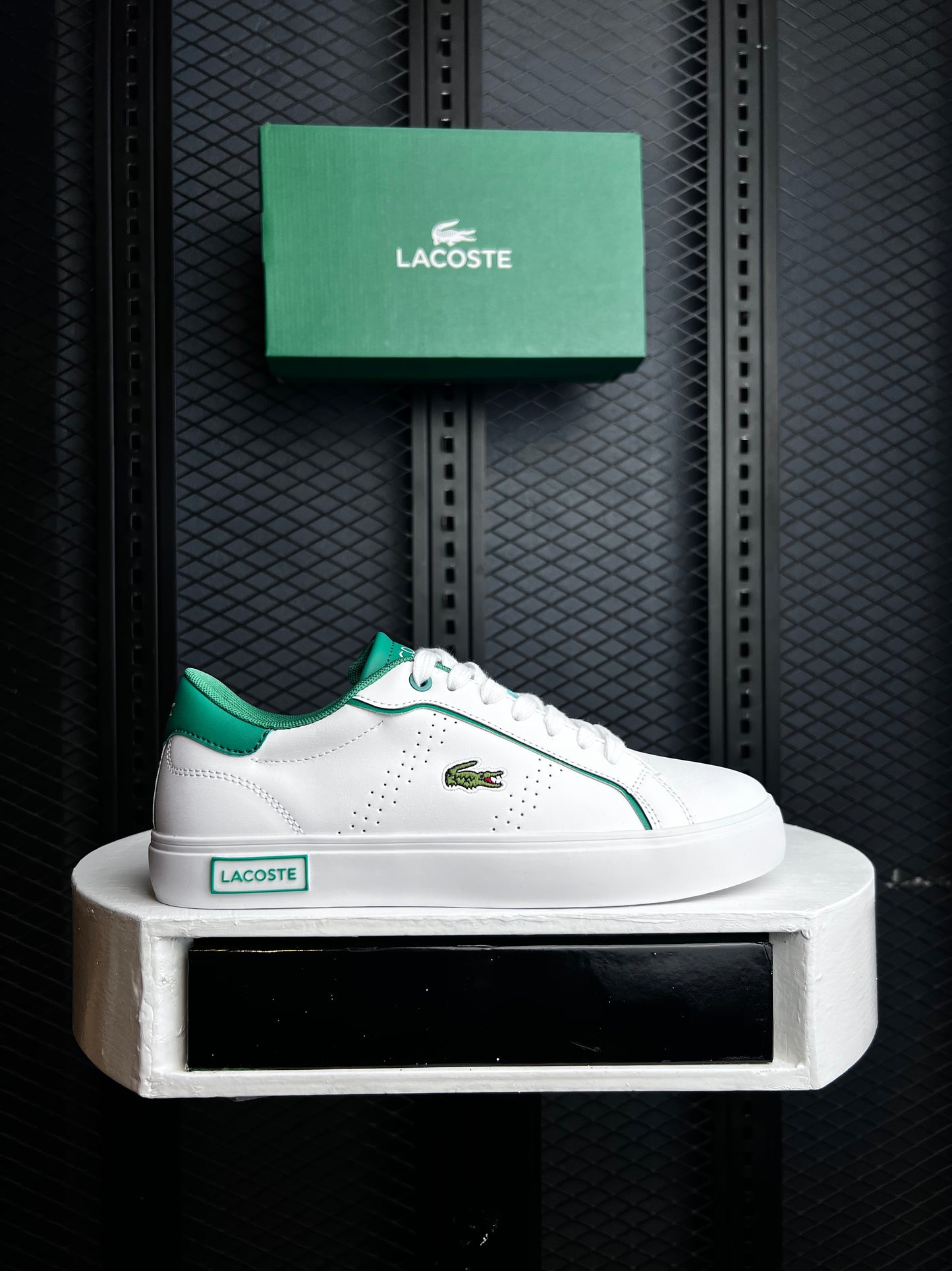 L Powercourt Sneakers