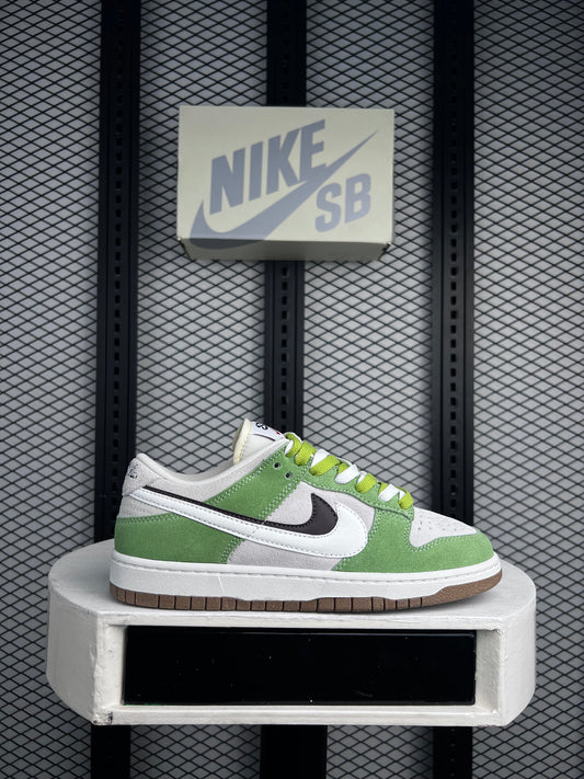 SB Low Luxury Sneakers