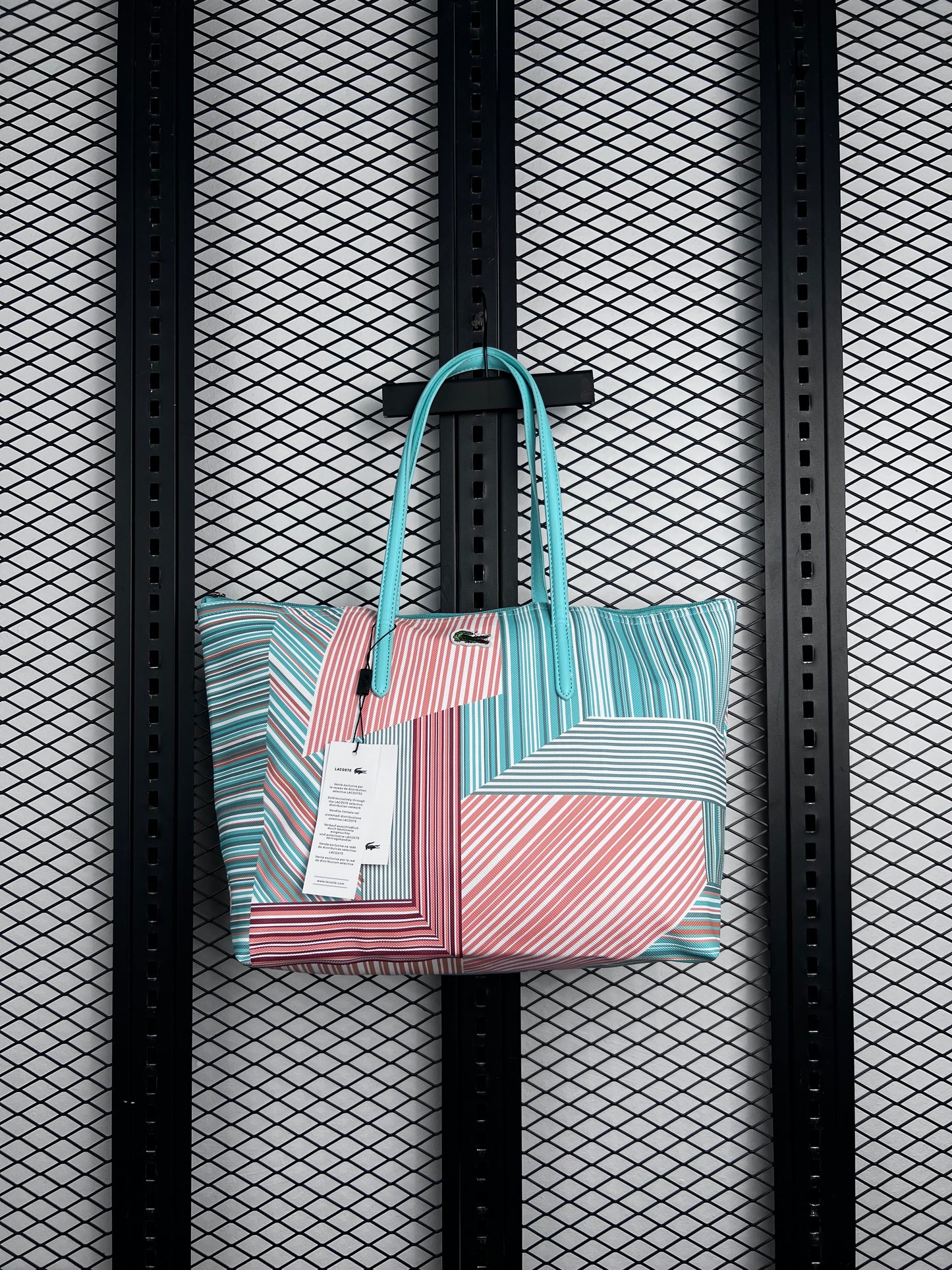 LADIES HANDBAG