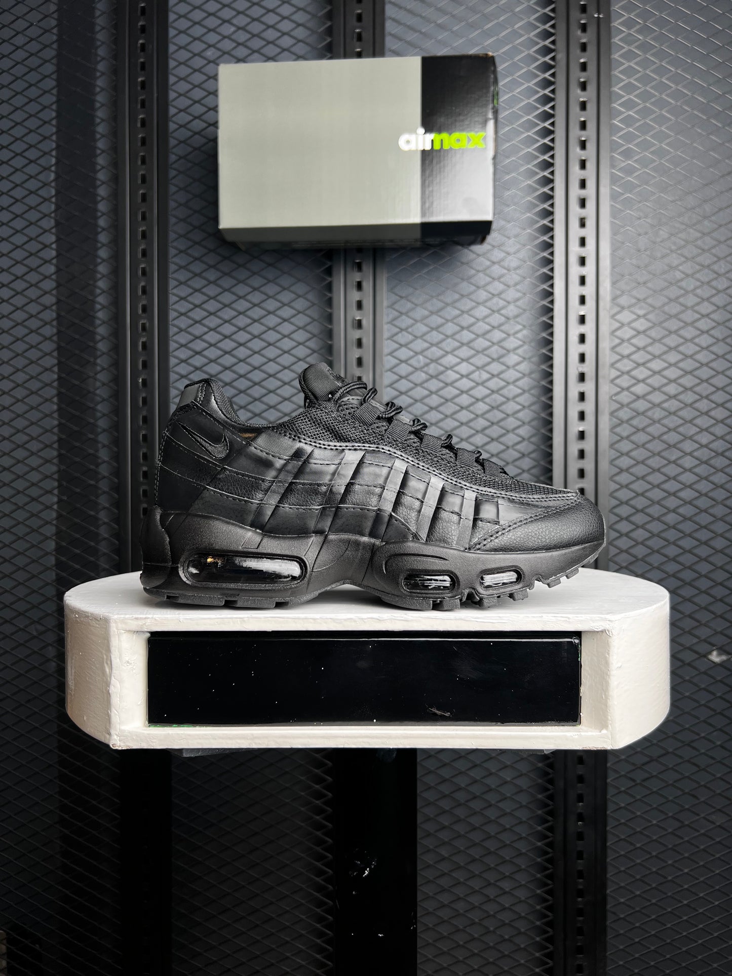 Air M 95 Sneaker’s Luxury