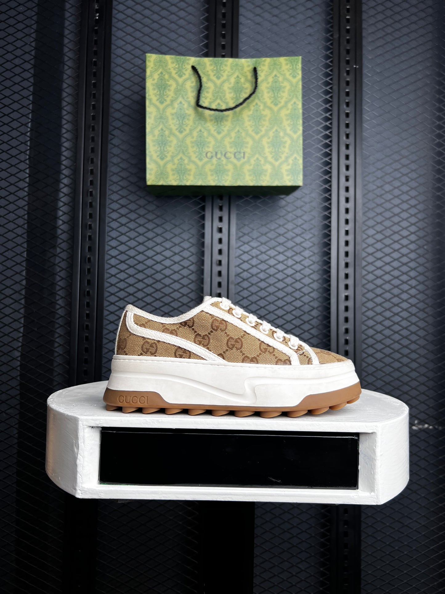 Ladies Sneakers - Special Edition