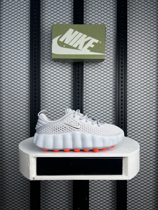 New edition sneaker