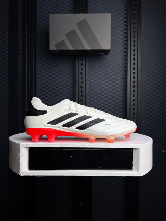 Men’s Soccer Boots White