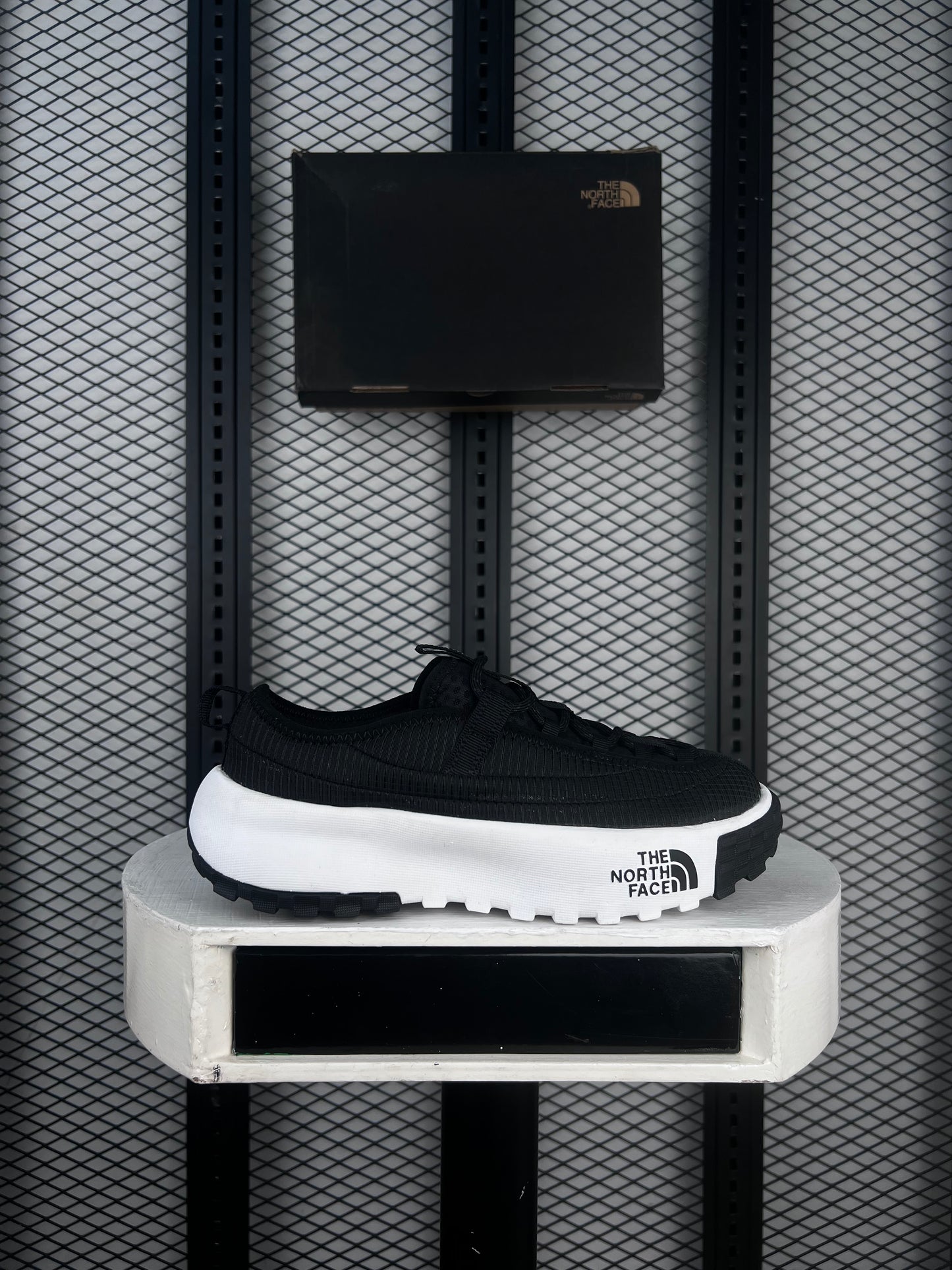 Special edition sneaker
