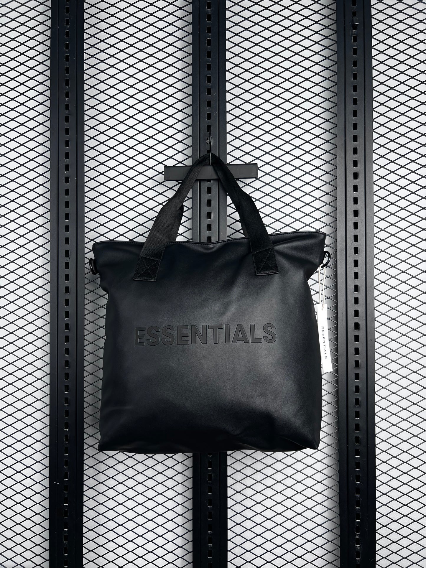 LADIES HANDBAG