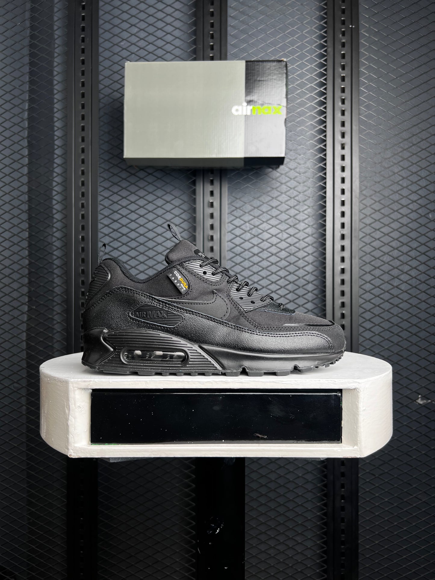 Air M 90 Plus Luxury Sneakers
