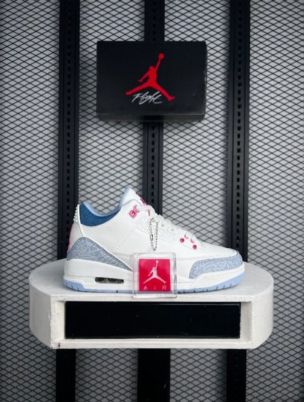 Sneaker White Blue Red