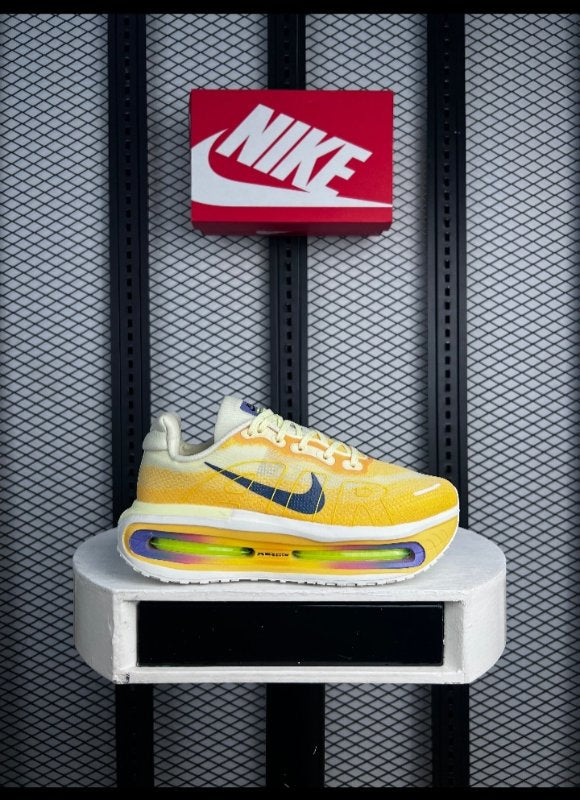 Textured mesh platform runner in bright yellow