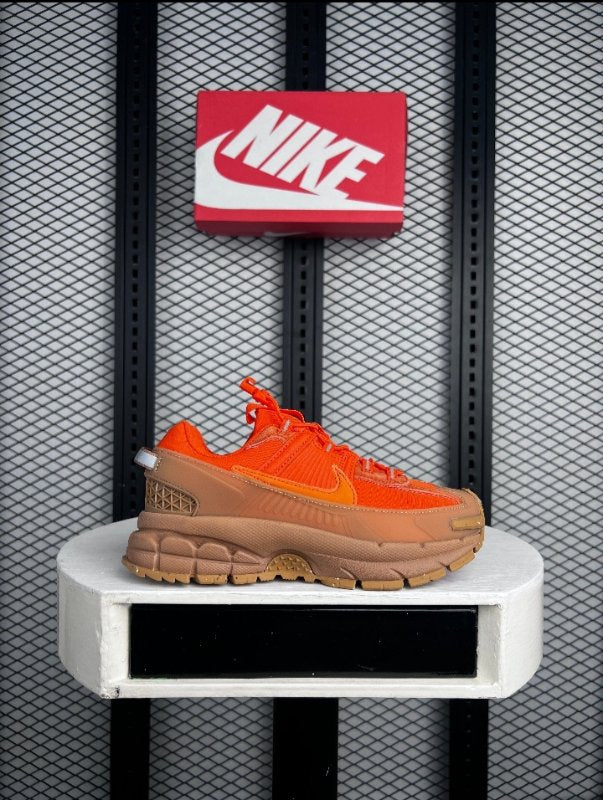 Sneaker Roam Orange Brown