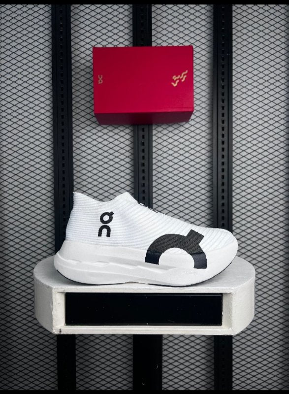 Sneaker Strike LS White