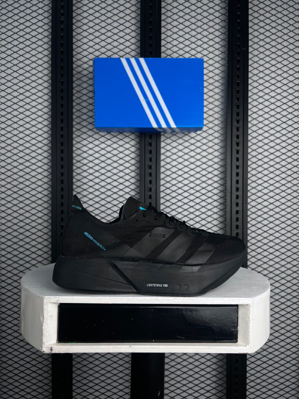 Chunky-sole mesh road runner in triple black