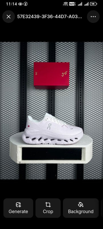 Wavy hollow-sole knit runner in all white