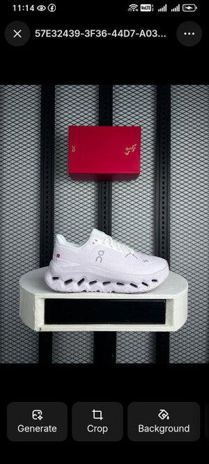 Wavy hollow-sole knit runner in all white