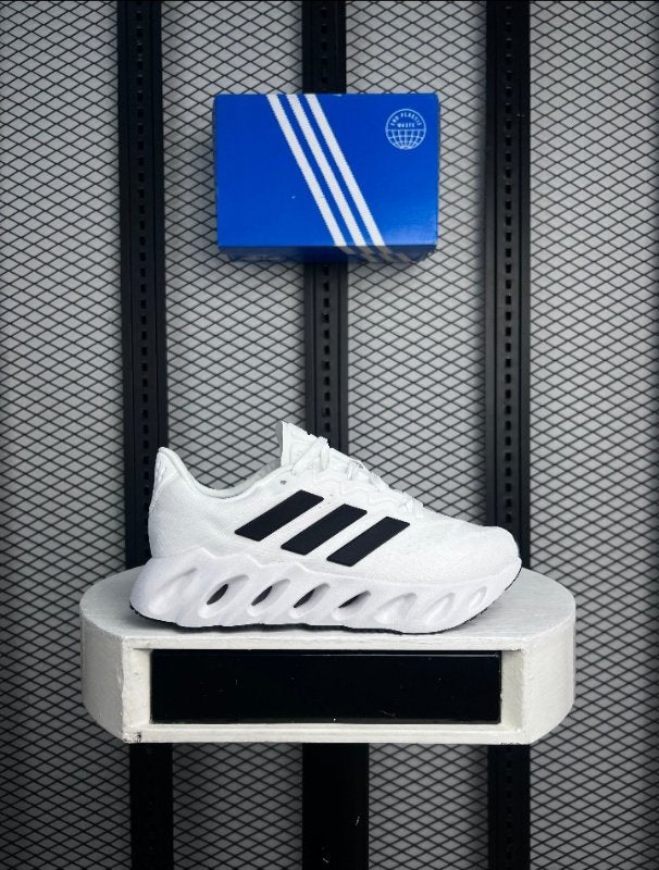 Sneaker Switch FWD White Black