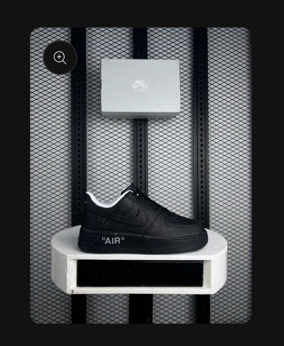 Low-top sneaker Black