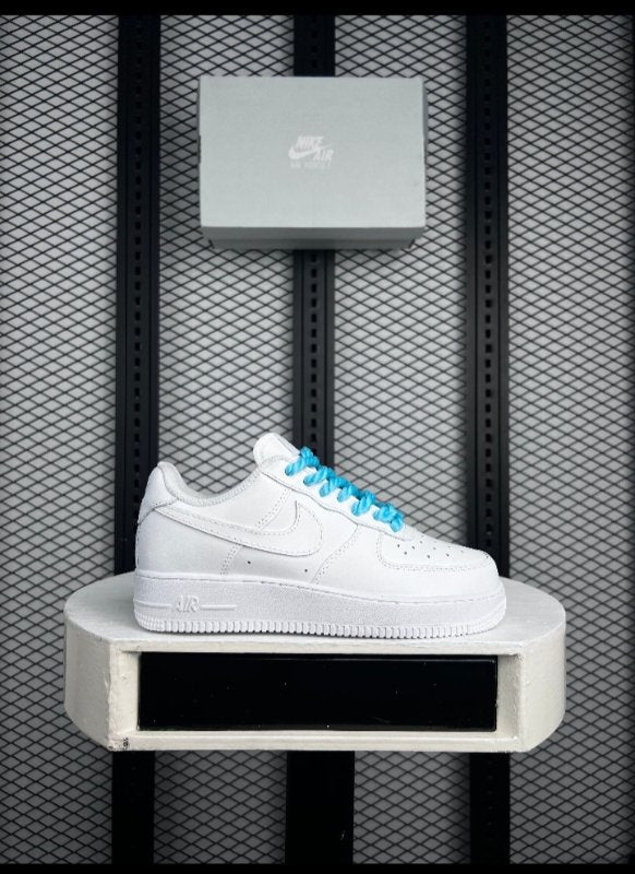 Sneaker White Grey Sky Blue Laces