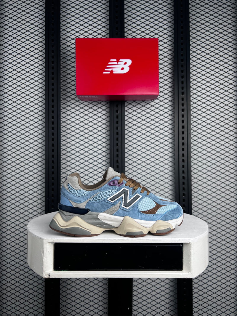 Chunky-sole mesh trainer with dusty blue overlays