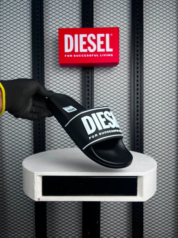 Slide Black White