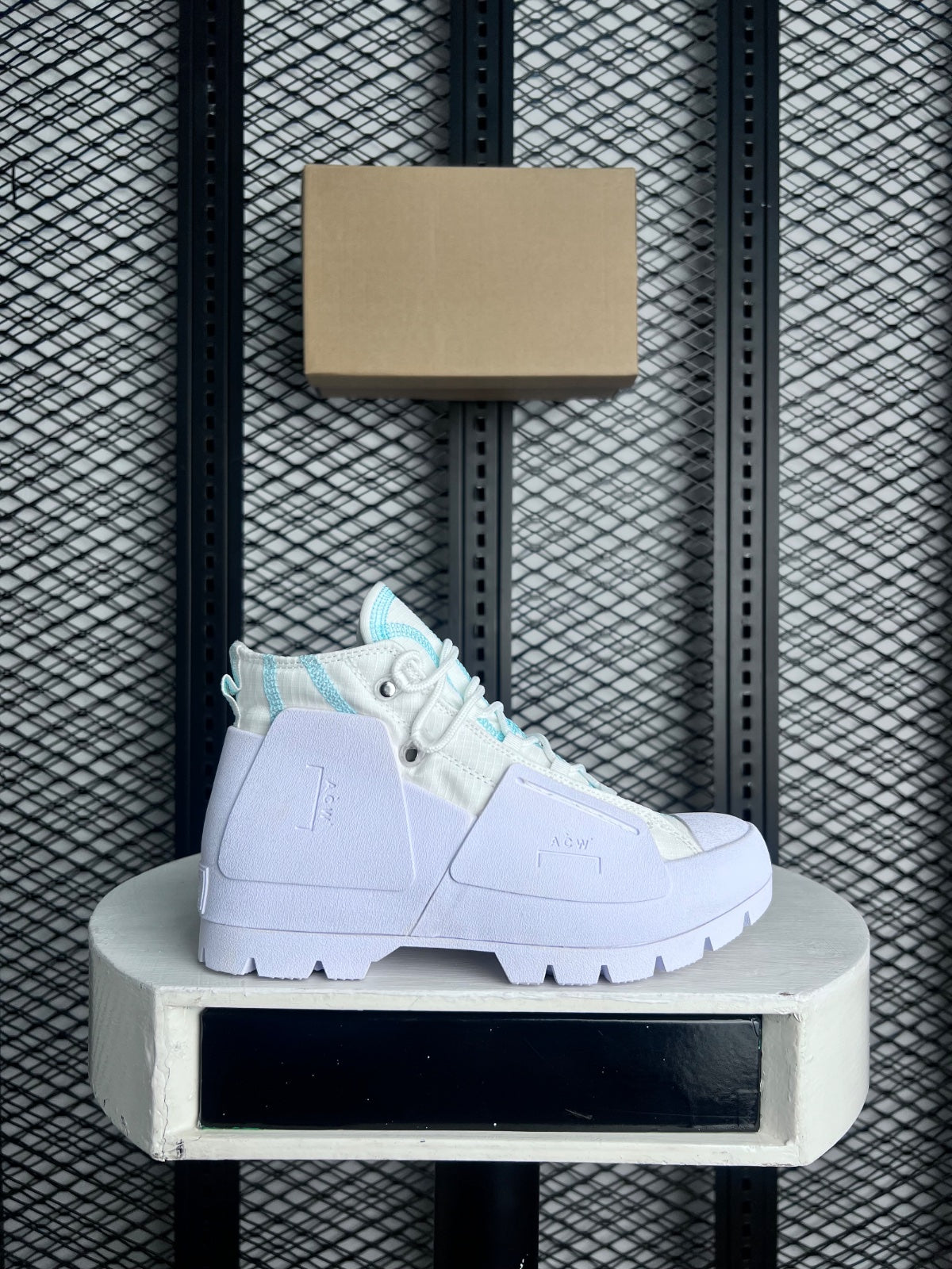 Textured textile high-top in white and light blue
