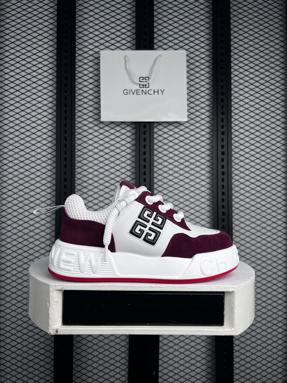 Burgundy and white panelled skate low-tops