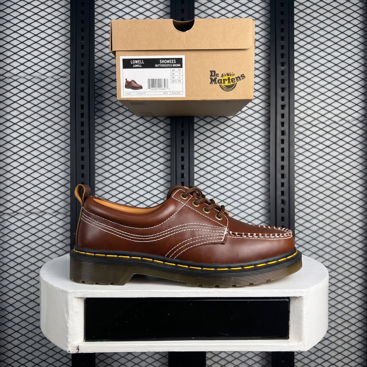 Leather low-top in brown