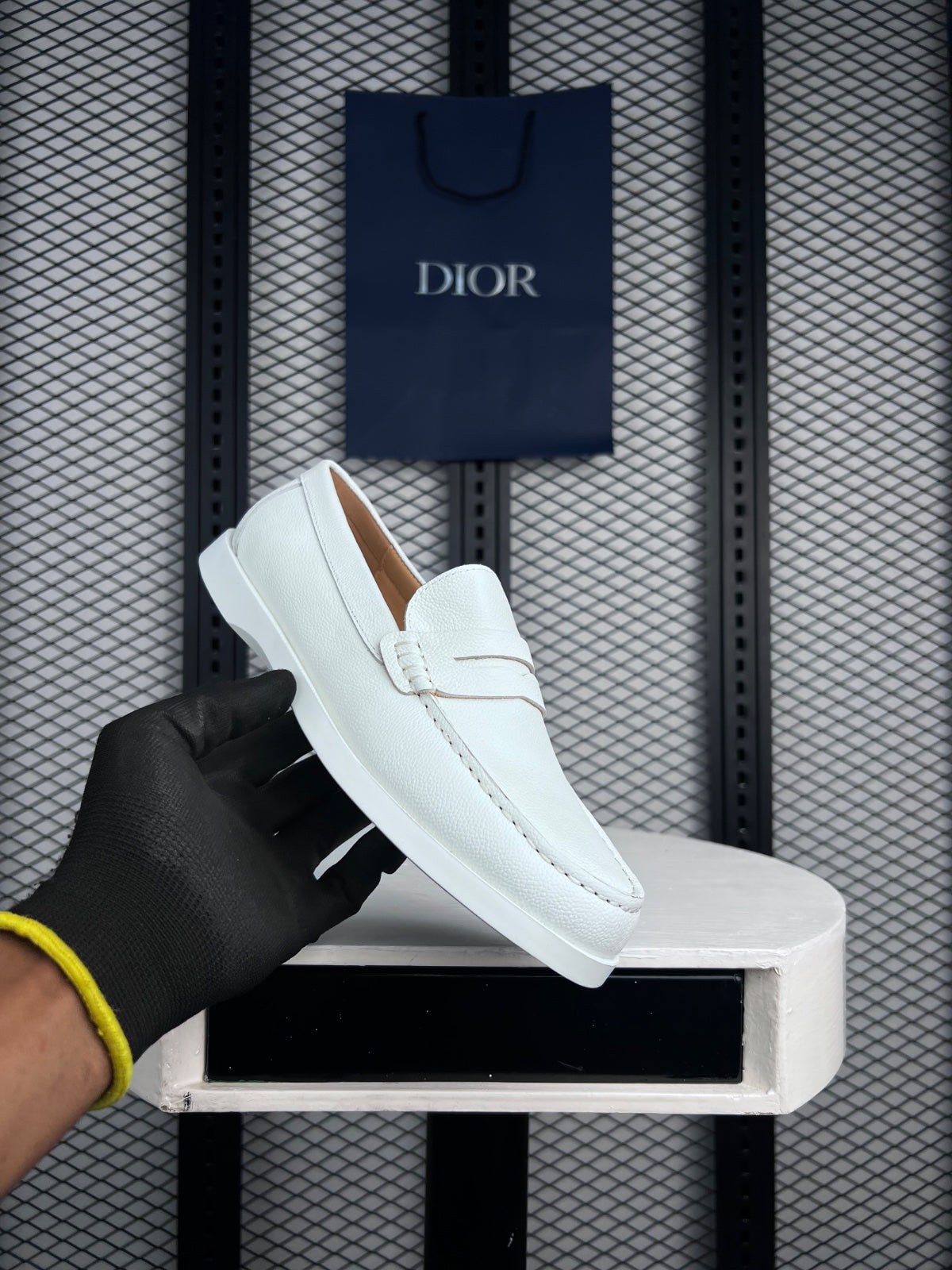 Textured leather loafer in white