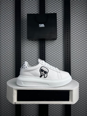 Sneaker White Spike Studs