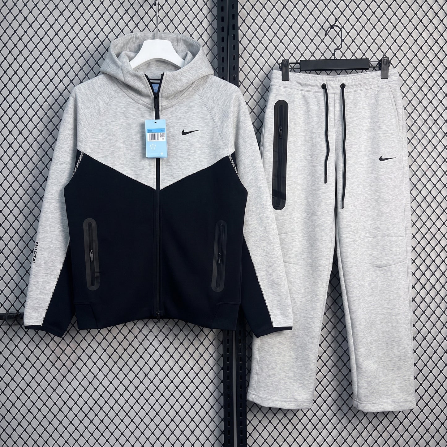 Tracksuit Gray Black