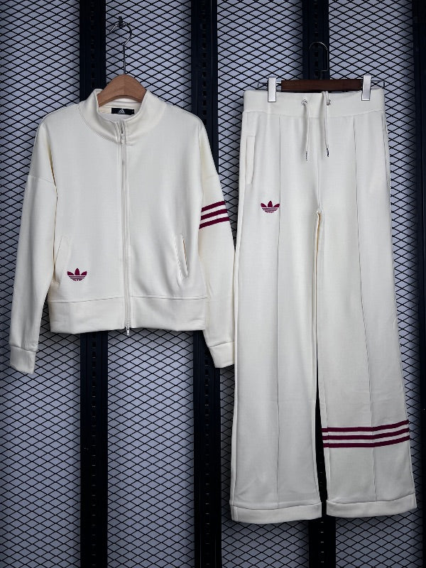 Tracksuit Cream white