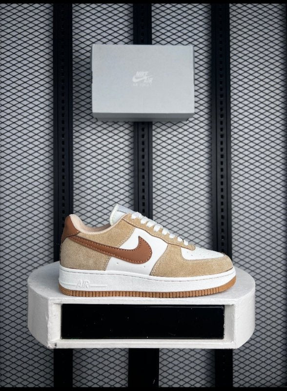 Sneaker Tan White Brown