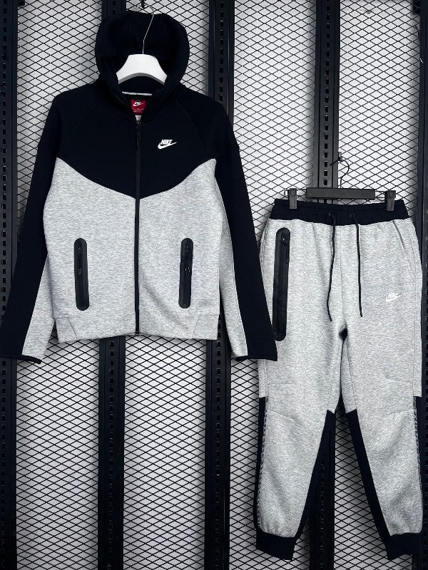 Tracksuit Black Grey