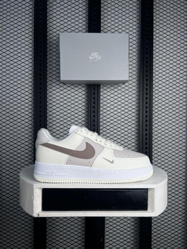 Sneaker Tan Bling