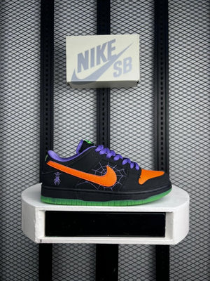 Colour-block matte nubuck low-top in black and orange