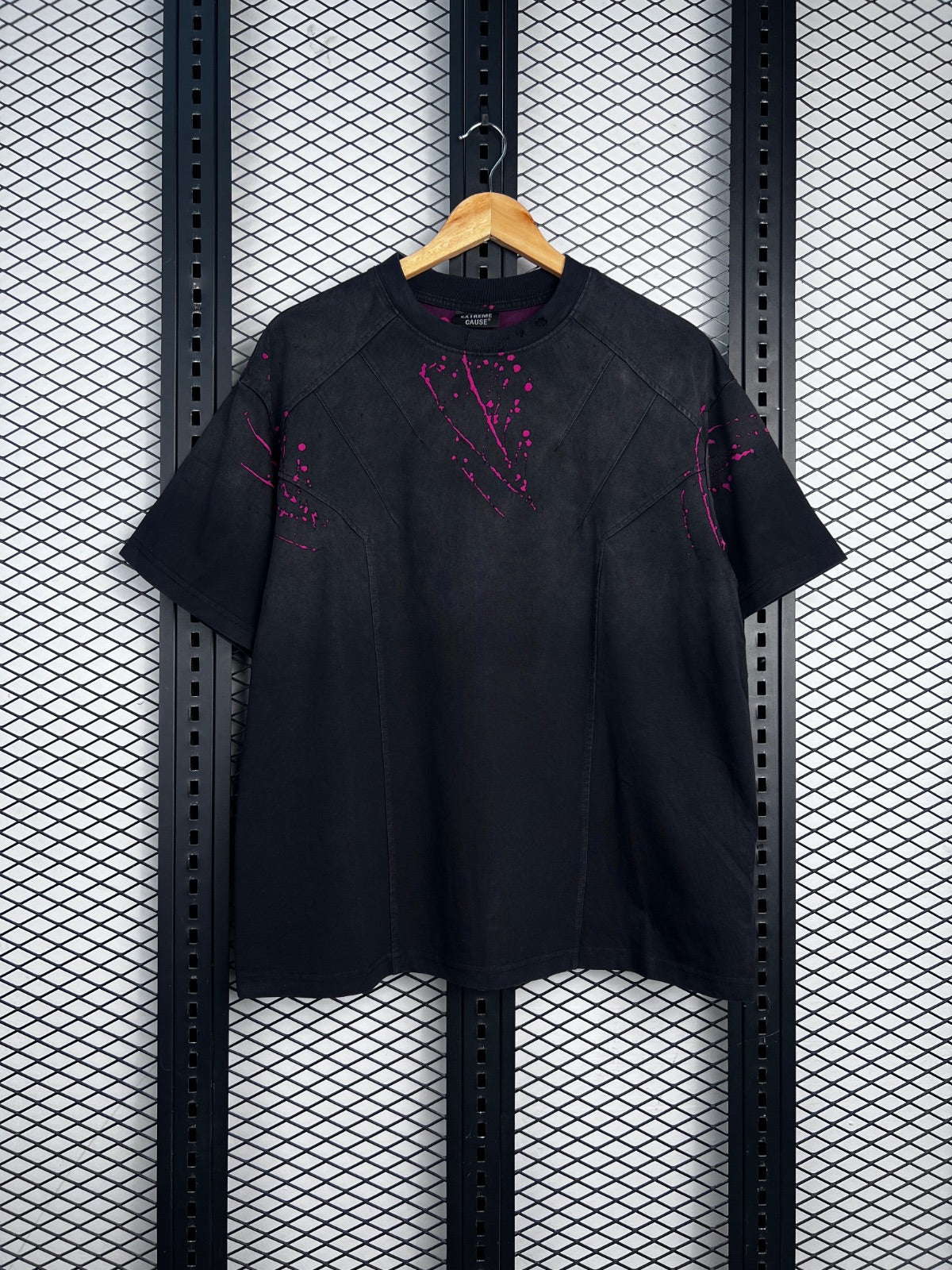 Paneled cotton T-shirt with neon pink paint splatters