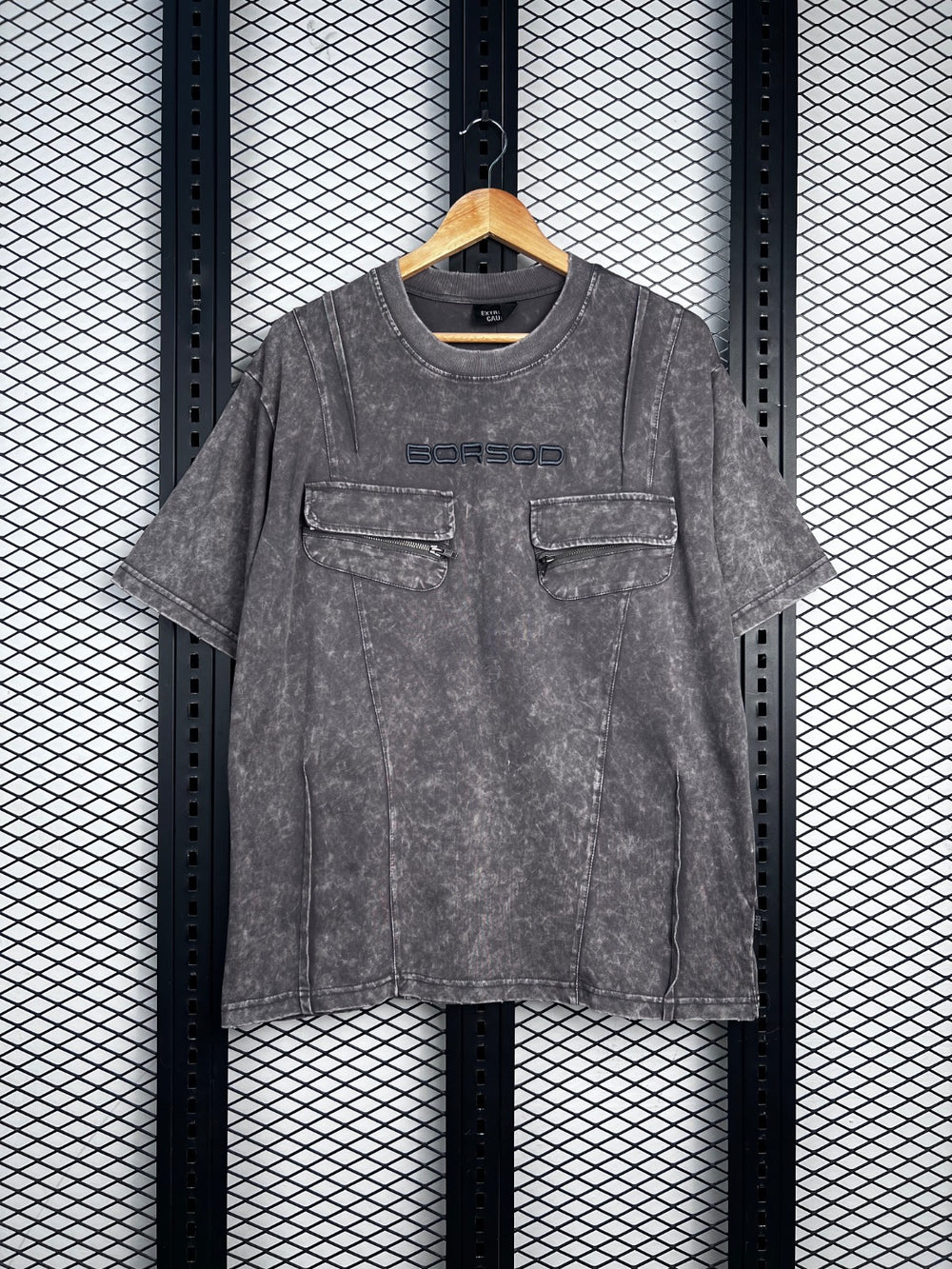 Acid-wash charcoal tee with zippered cargo pockets