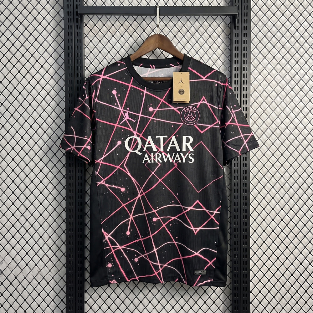 Crew-neck athletic jersey with pink linear grid print