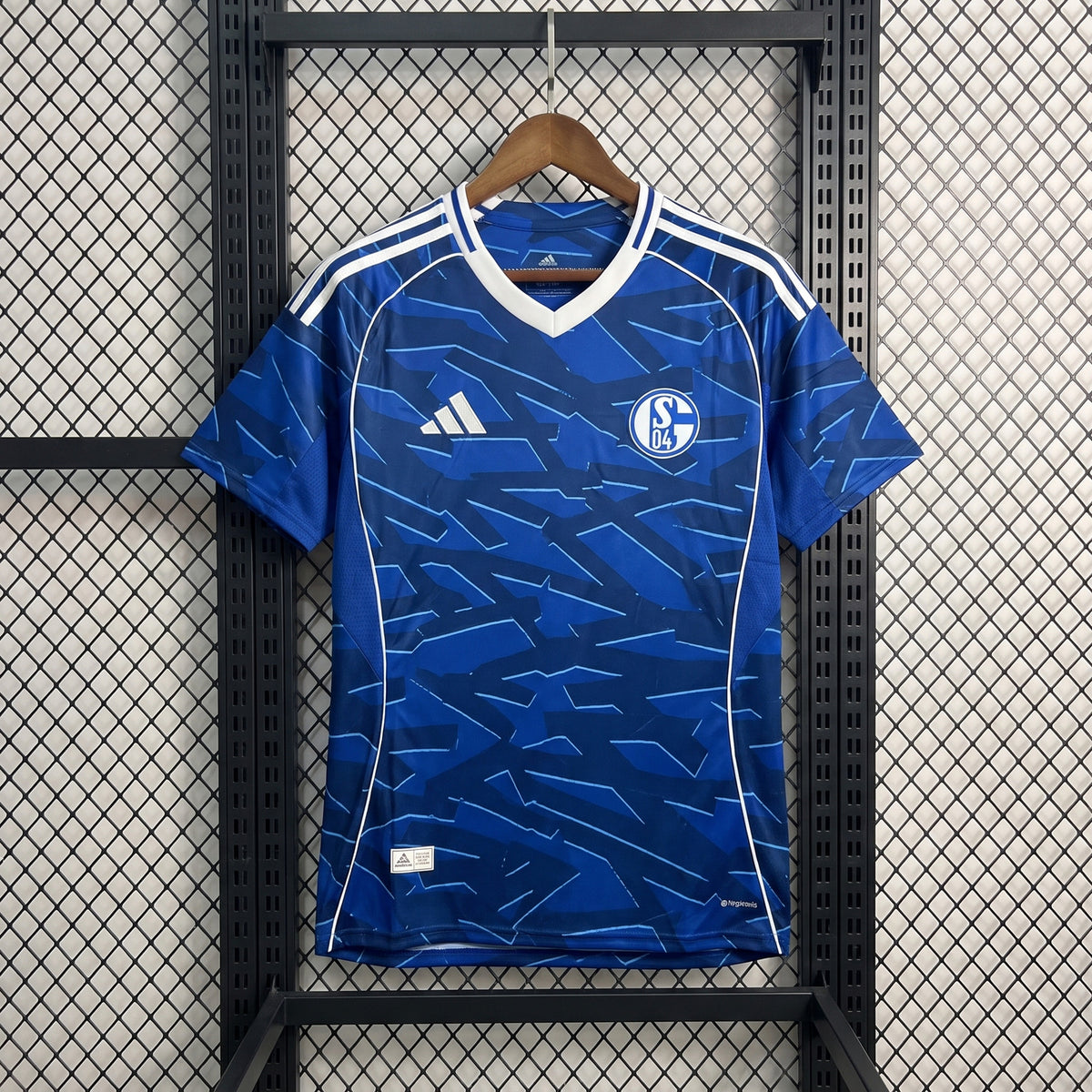 White-piped V-neck athletic jersey in shattered blue