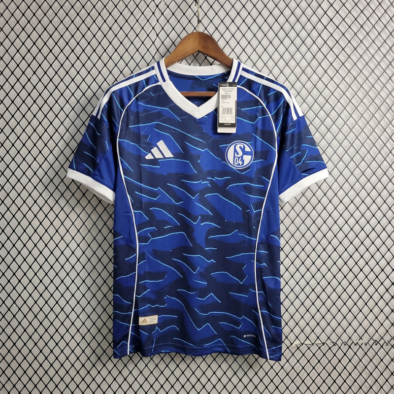 Wave-patterned short-sleeve jersey with contrast V-neck trim