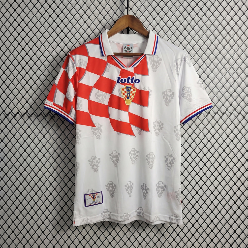 Tricolor-trimmed collar jersey in waving red checkerboard